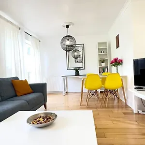 Apartment Canal View House: Of Oasis, London